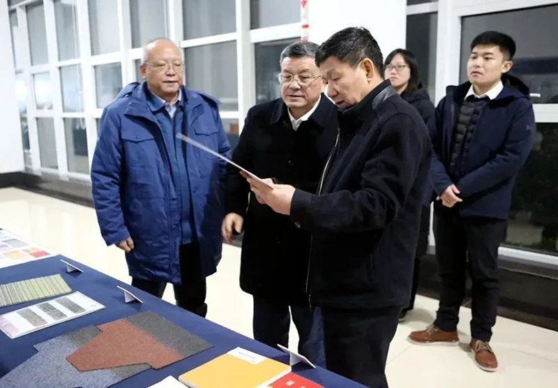 minzhu05.jpg minzhu05.jpg